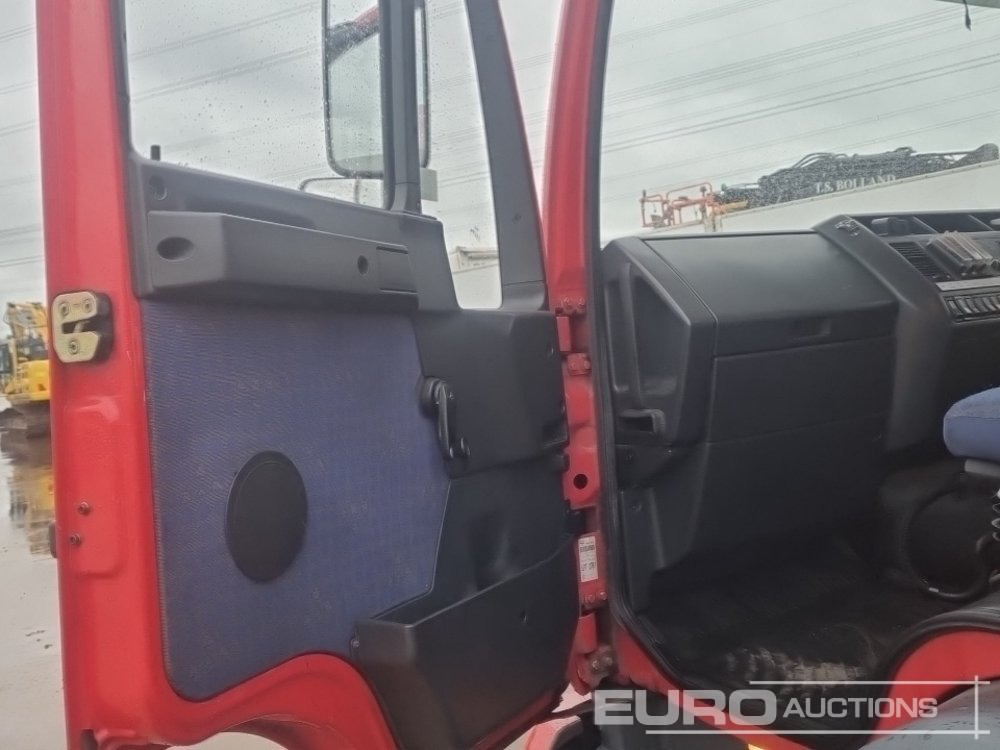 Släck/ Räddningsvagn 2002 MAN 4x2 Fire Engine, Automatic Gearbox (Reg. Docs. Available): bild 34