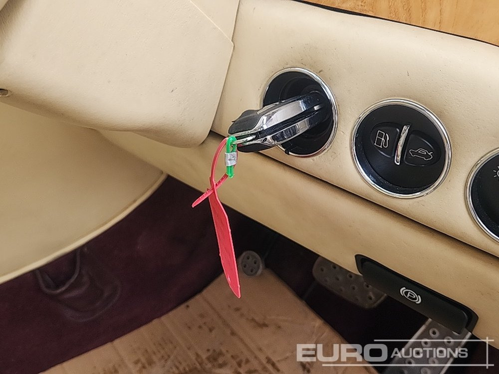 Personbil 2006 Bentley Arnage: bild 37