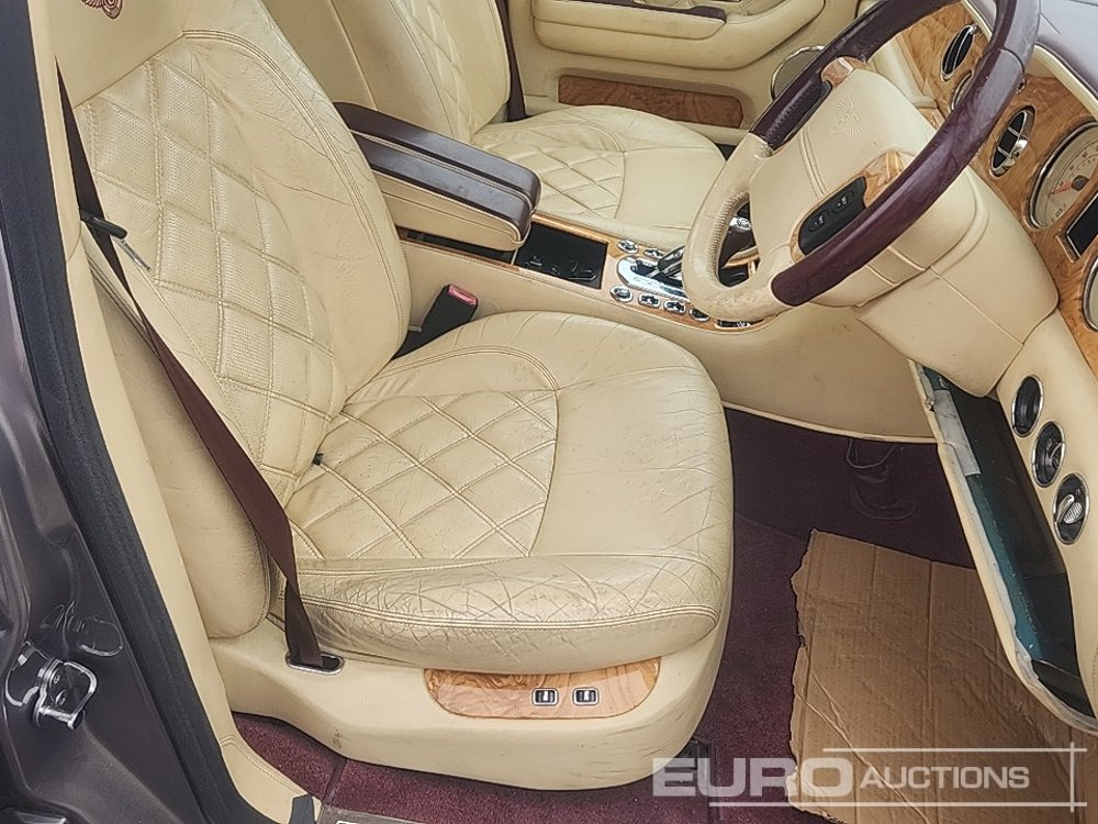 Personbil 2006 Bentley Arnage: bild 17