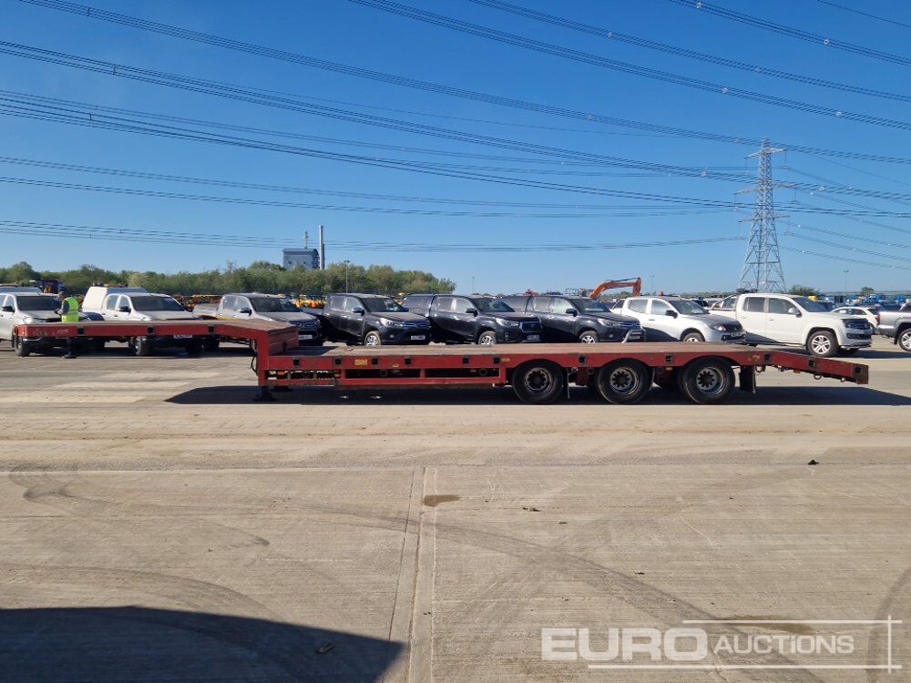 2011 Lin Trailers Tri Axle Extendable Step Frame Low Loader Trailer, Outriggers, Rear Steer - Låg lastare semitrailer: bild 2 2011 Lin Trailers Tri Axle Extendable Step Frame Low Loader Trailer, Outriggers, Rear Steer - Låg lastare semitrailer: bild 2