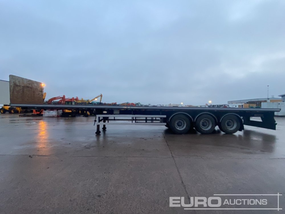 2013 SDC 45' Tri Axle Flat Trailer, Goal Post Sockets, Twist Locks, BPW Axles - Flaktrailer: bild 2 2013 SDC 45' Tri Axle Flat Trailer, Goal Post Sockets, Twist Locks, BPW Axles - Flaktrailer: bild 2