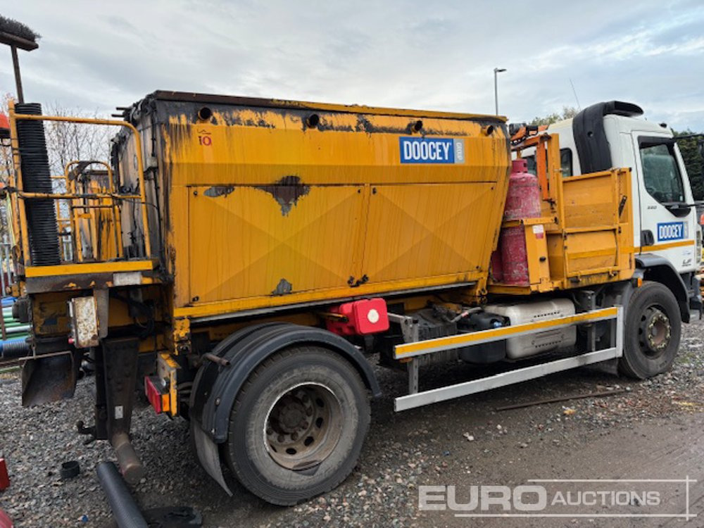 2014 DAF LF220 - Bitumenspridare: bild 3 2014 DAF LF220 - Bitumenspridare: bild 3