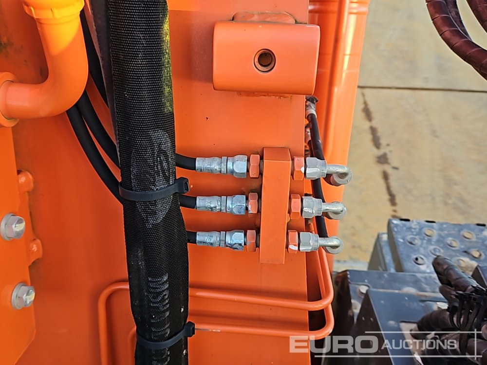 Bandgrävare 2018 Hitachi ZX135US-6: bild 33