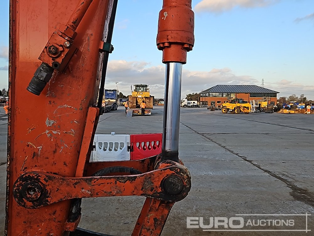 Bandgrävare 2018 Hitachi ZX135US-6: bild 25