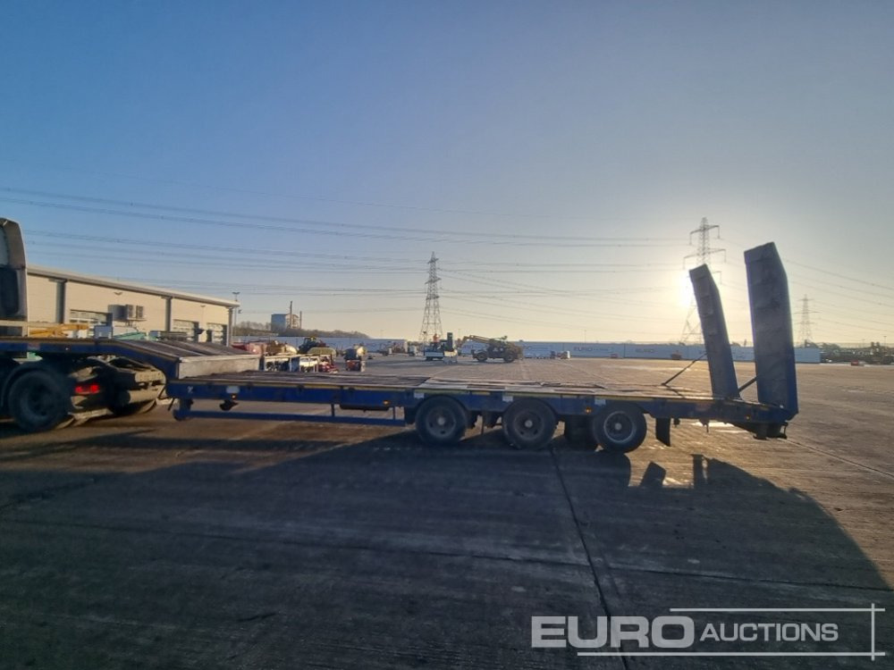 2018 McCauley Tri Axle Step Frame Low Loader Trailer, Out Riggers, Hydraulic Ramps - Låg lastare semitrailer: bild 2 2018 McCauley Tri Axle Step Frame Low Loader Trailer, Out Riggers, Hydraulic Ramps - Låg lastare semitrailer: bild 2