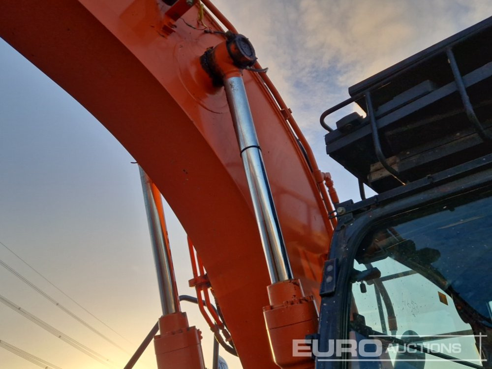 Bandgrävare 2019 Hitachi ZX135US-6: bild 25