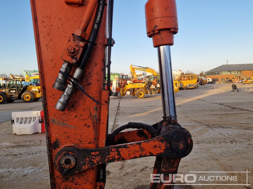 Bandgrävare 2019 Hitachi ZX135US-6: bild 21