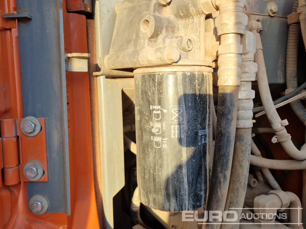 Bandgrävare 2019 Hitachi ZX135US-6: bild 28