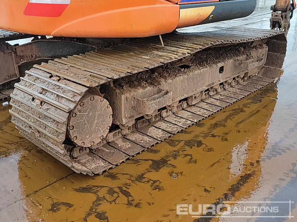 Bandgrävare 2019 Hitachi ZX135US-6: bild 13