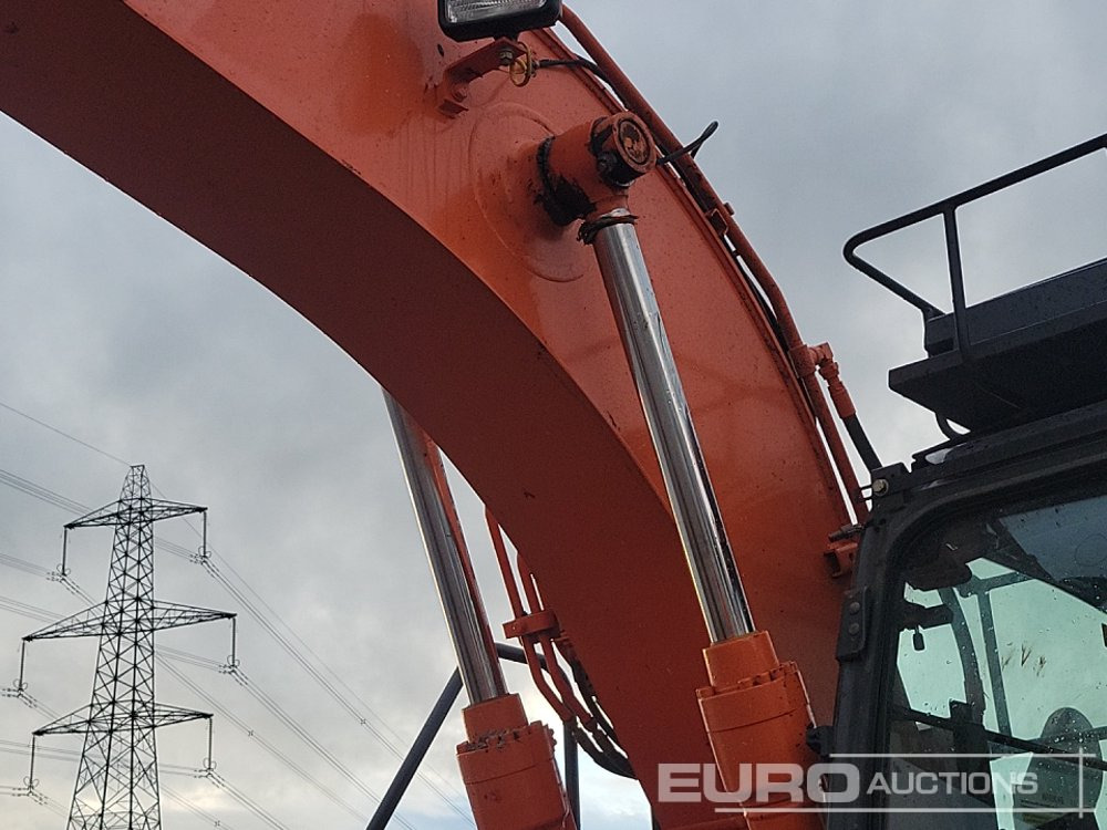 Bandgrävare 2019 Hitachi ZX135US-6: bild 27