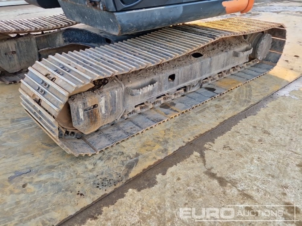 Bandgrävare 2019 Hitachi ZX135US-6: bild 9