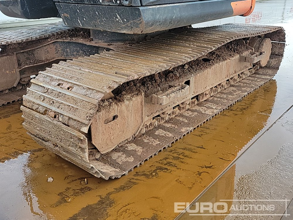 Bandgrävare 2019 Hitachi ZX135US-6: bild 9