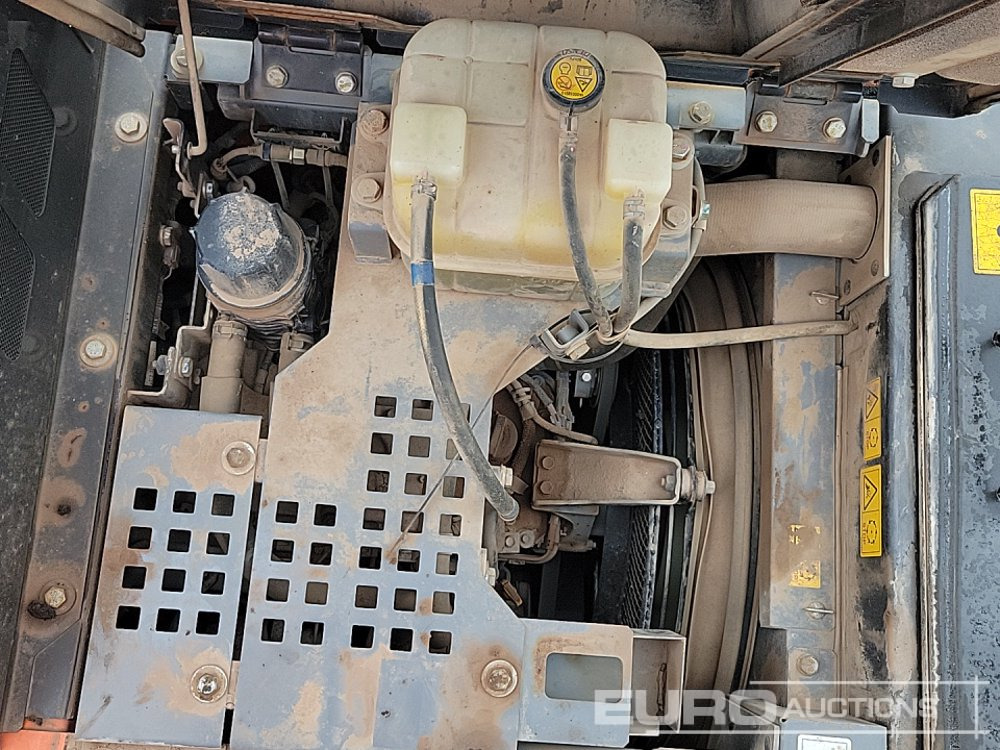 Bandgrävare 2019 Hitachi ZX135US-6: bild 28