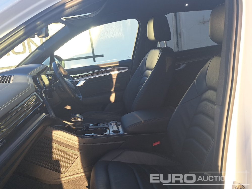 SUV 2023 Volkswagen Touareg: bild 15