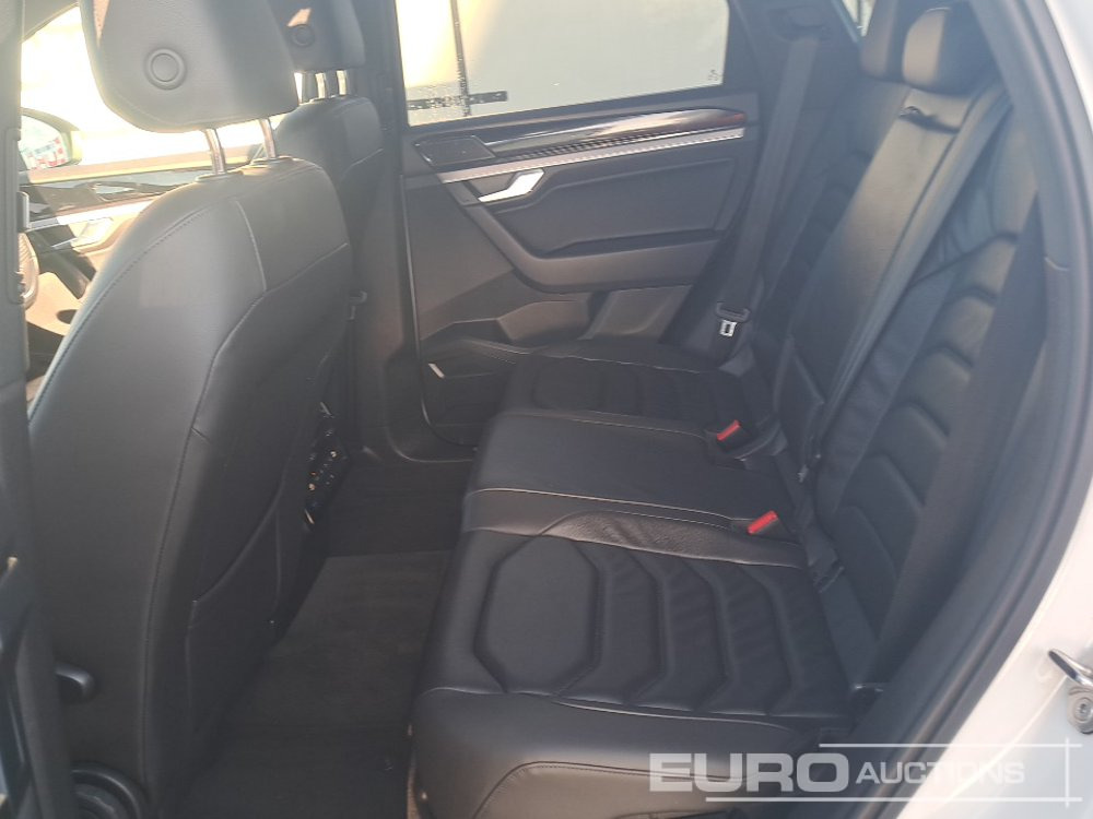 SUV 2023 Volkswagen Touareg: bild 19