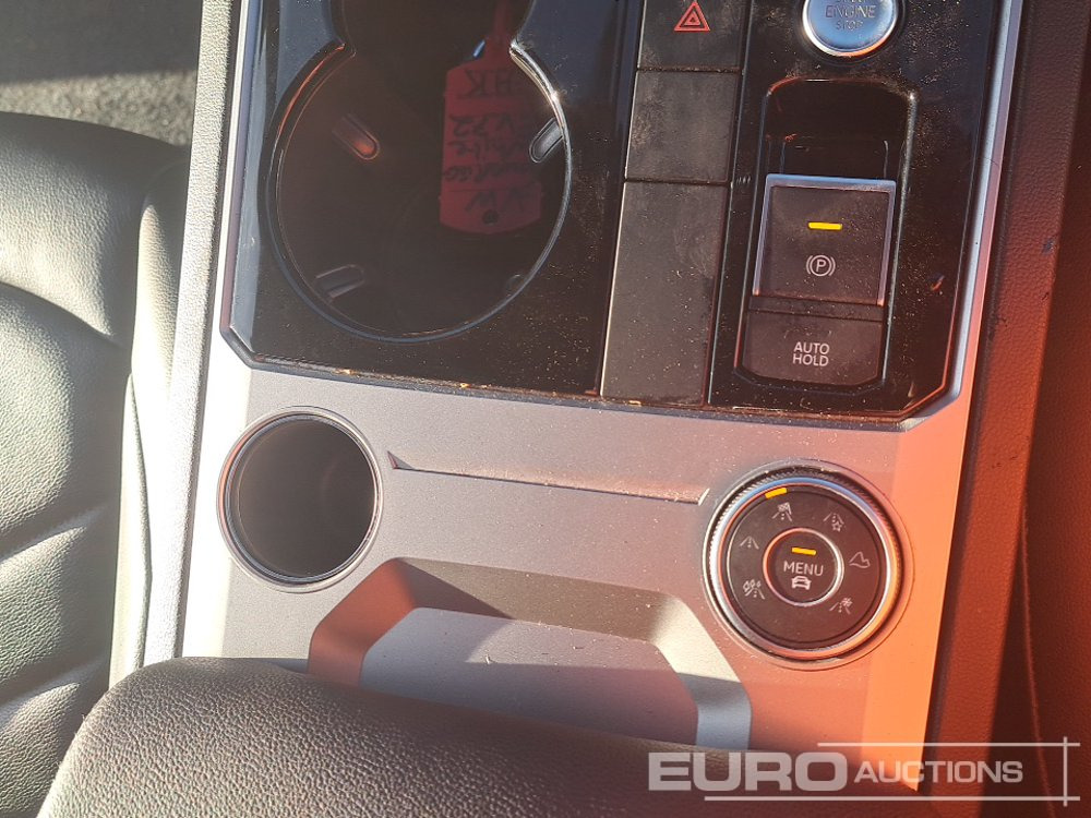 SUV 2023 Volkswagen Touareg: bild 35