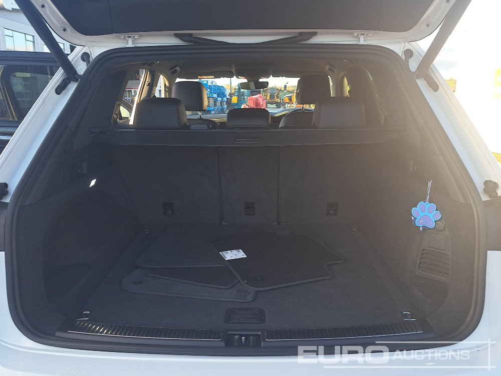 SUV 2023 Volkswagen Touareg: bild 20