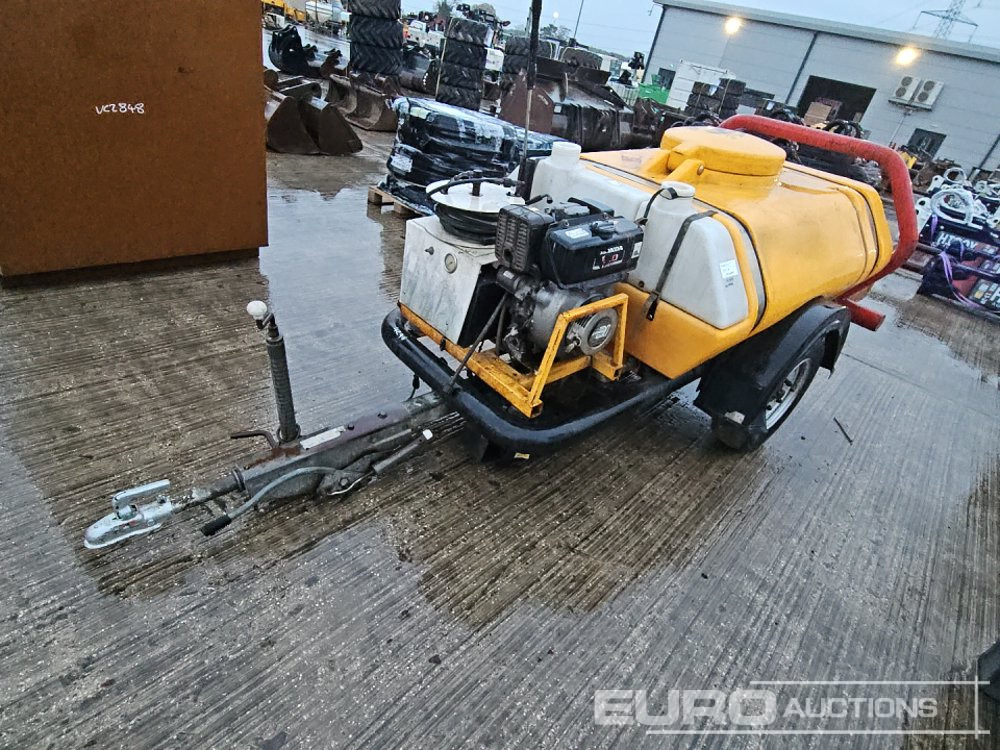 Brendon Bowsers Single Axle Plastic Water Bowser, Honda Pressure Washer - Högtryckstvätt: bild 1 Brendon Bowsers Single Axle Plastic Water Bowser, Honda Pressure Washer - Högtryckstvätt: bild 1