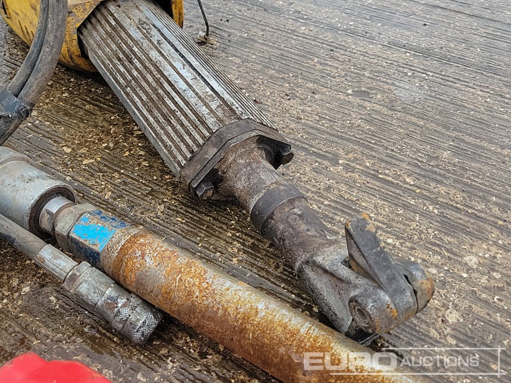 Entreprenadutrustning Hilti Hammer Drill (2 of), Hilti Battery Impact Gun, Hilti Battery Grinder, Hycon Hydraulic Core Drill, Wacker Neuson Hand Held Breaker: bild 13 Entreprenadutrustning Hilti Hammer Drill (2 of), Hilti Battery Impact Gun, Hilti Battery Grinder, Hycon Hydraulic Core Drill, Wacker Neuson Hand Held Breaker: bild 13