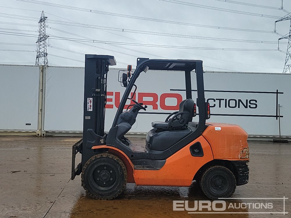 Komatsu FD35AT - Motviktstruck: bild 2 Komatsu FD35AT - Motviktstruck: bild 2