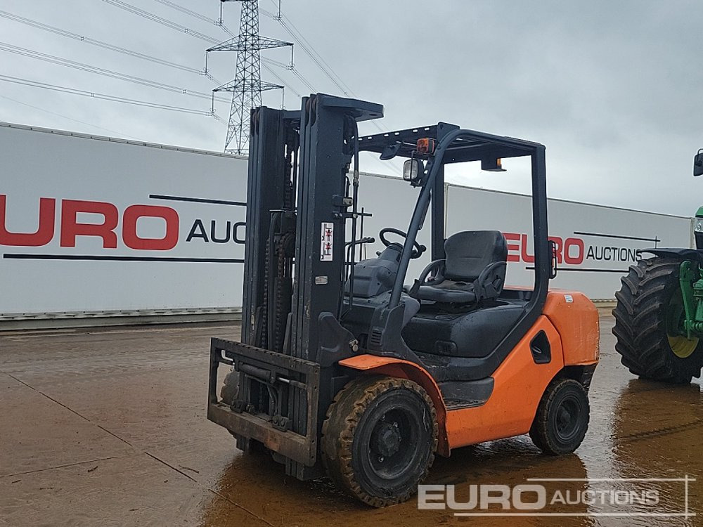 Komatsu FD35AT - Motviktstruck: bild 1 Komatsu FD35AT - Motviktstruck: bild 1