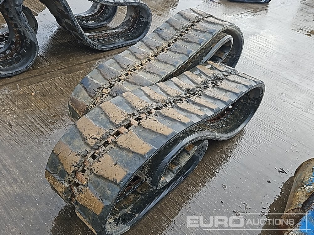 Rubber Track to suit Komatsu PC55 (2 of) - Larvband för Byggmaskiner: bild 1 Rubber Track to suit Komatsu PC55 (2 of) - Larvband för Byggmaskiner: bild 1