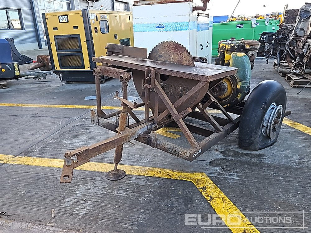 Single Axle Draw Table Saw, Lister Dursley Engine - Entreprenadutrustning: bild 1 Single Axle Draw Table Saw, Lister Dursley Engine - Entreprenadutrustning: bild 1