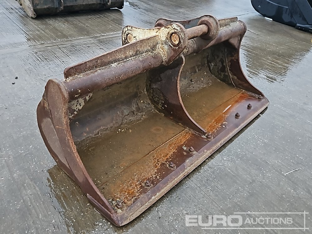Strickland 72" Ditching Bucket 65mm Pin to suit 13 Ton Excavator - Skopa: bild 1 Strickland 72" Ditching Bucket 65mm Pin to suit 13 Ton Excavator - Skopa: bild 1