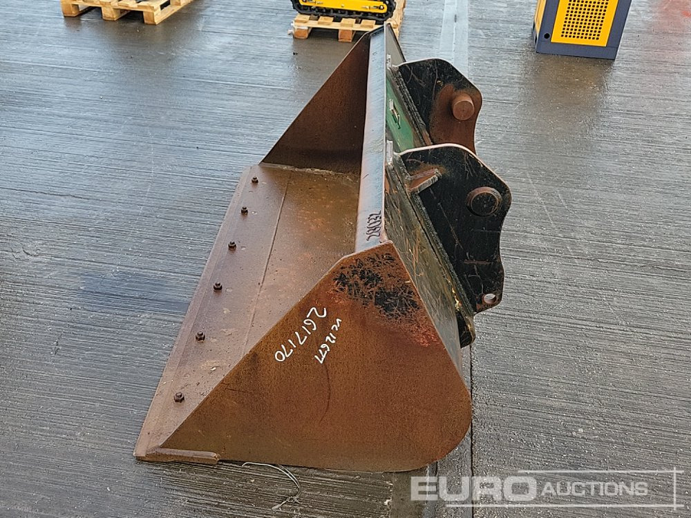 Strickland 72" Loading Bucket to suit Telehandler - Skopa: bild 2 Strickland 72" Loading Bucket to suit Telehandler - Skopa: bild 2