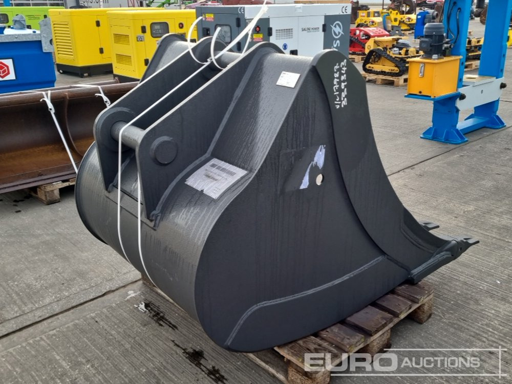 Unused CNH 44" Scoop Bucket 80mm Pin to suit 20 Ton Excavator - Skopa: bild 5 Unused CNH 44" Scoop Bucket 80mm Pin to suit 20 Ton Excavator - Skopa: bild 5