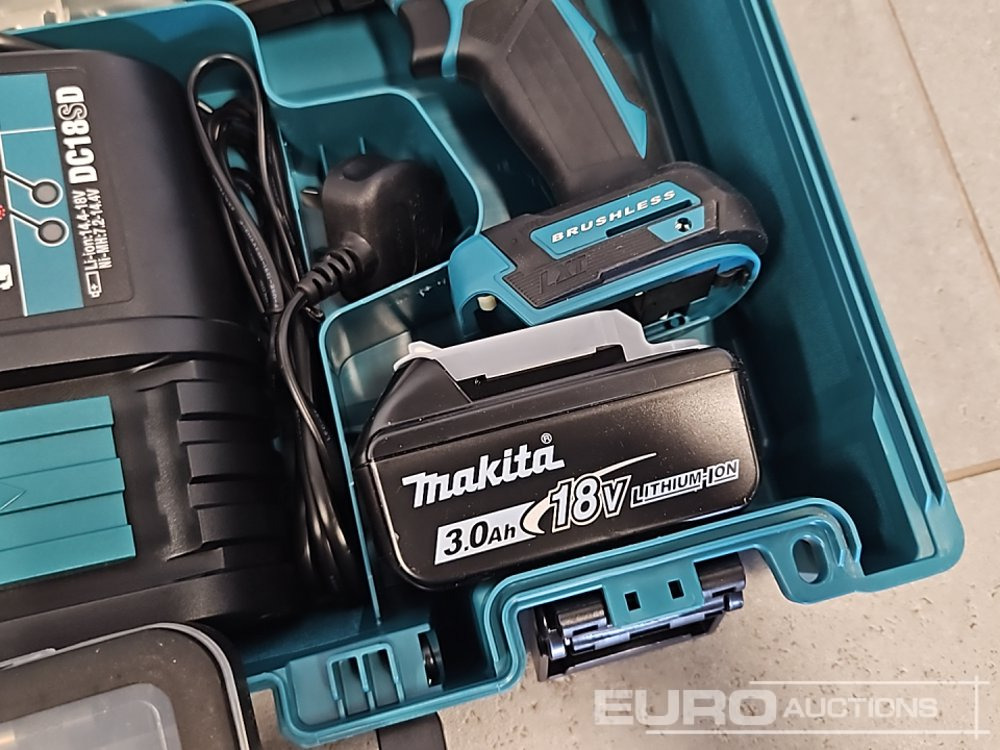 Unused Makita DHP453 18V LXT Combi Dril, Makita DTD152 18V LXT Impact Driver, Battery, Charger, Bit Set - Garage & Verkstadsutrustning: bild 5 Unused Makita DHP453 18V LXT Combi Dril, Makita DTD152 18V LXT Impact Driver, Battery, Charger, Bit Set - Garage & Verkstadsutrustning: bild 5