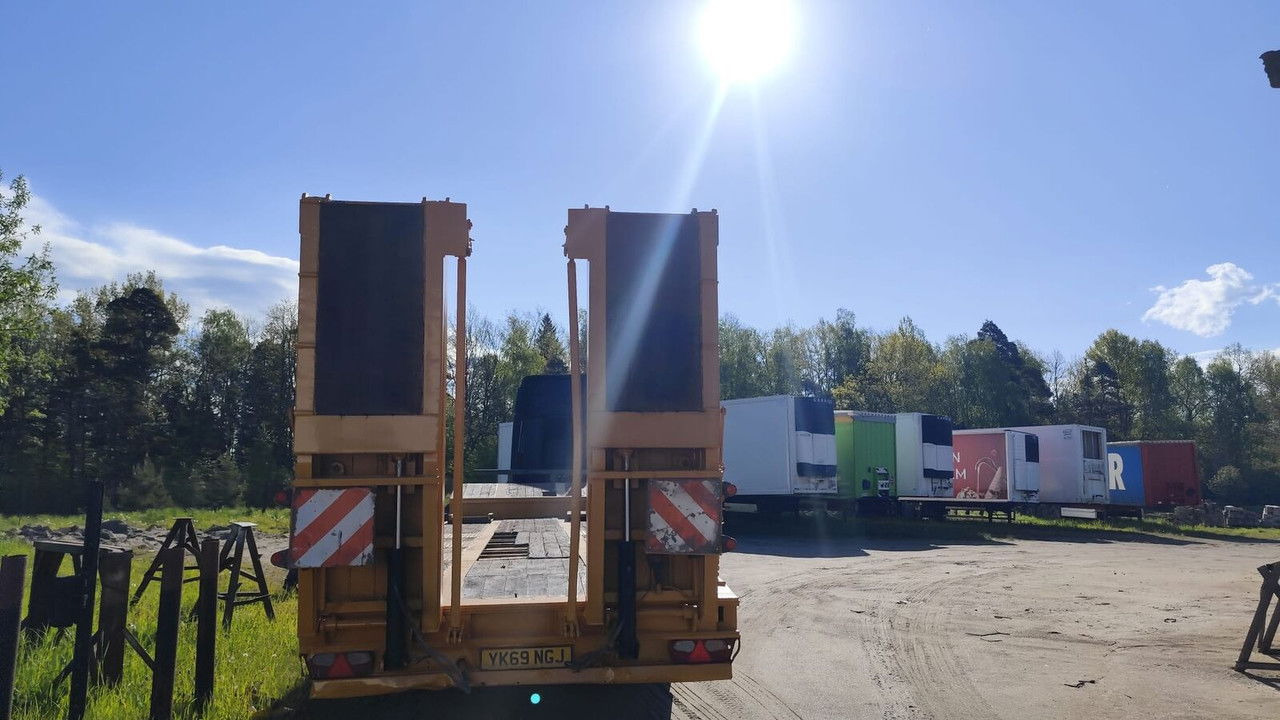 Diversen MAC Trailer - Låg lastare semitrailer: bild 1 Diversen MAC Trailer - Låg lastare semitrailer: bild 1