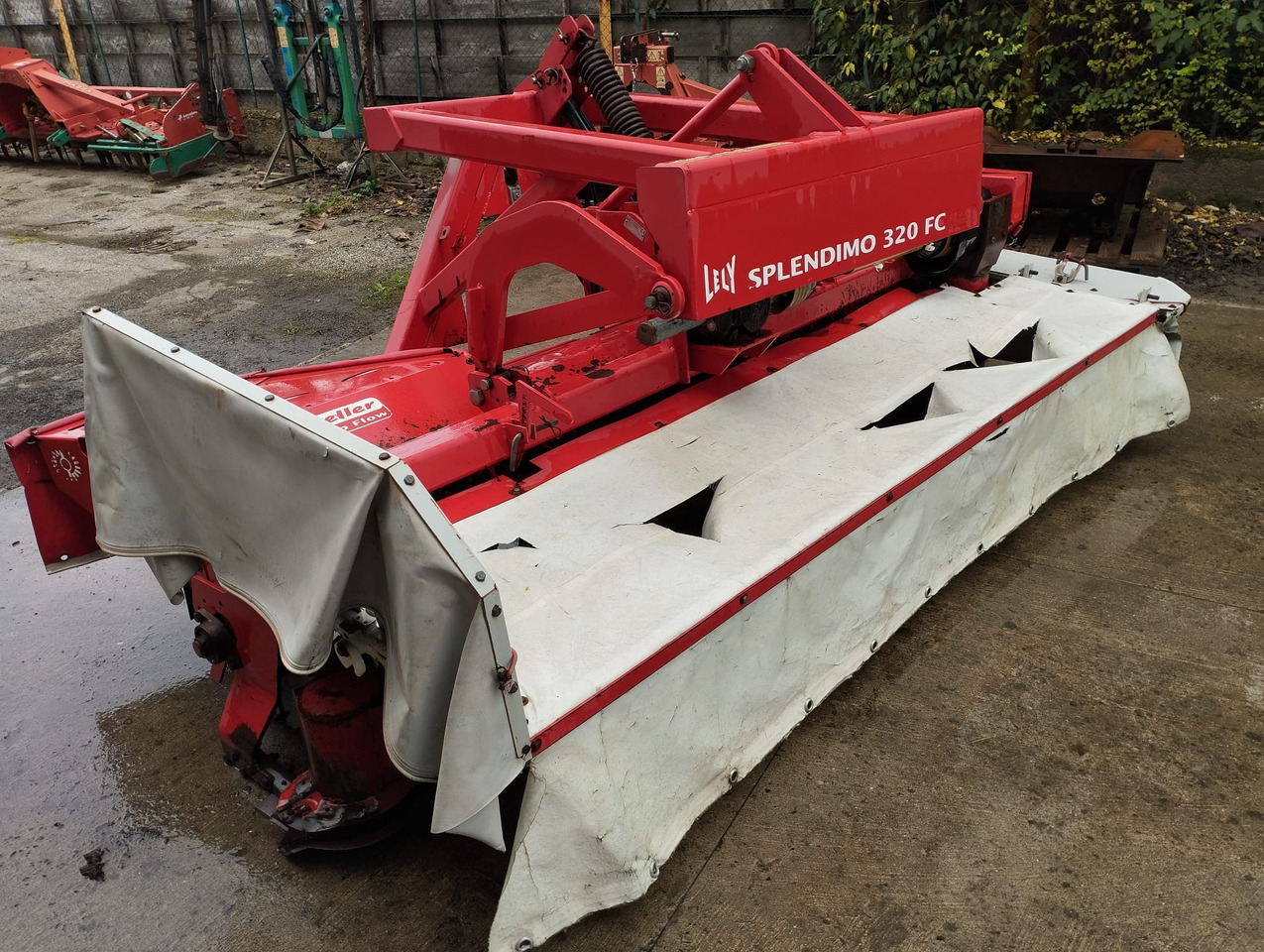 Falciacondizionatrice usata Lely frontale - Slåttermaskin: bild 1 Falciacondizionatrice usata Lely frontale - Slåttermaskin: bild 1