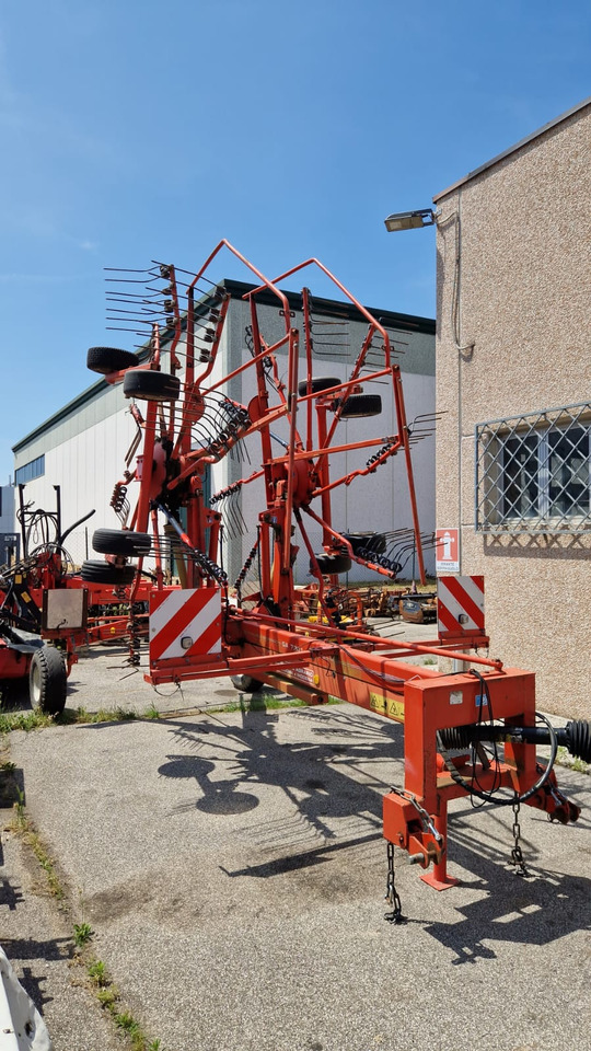 Ranghinatore usato Kuhn GA 7301 - Hövändare: bild 1 Ranghinatore usato Kuhn GA 7301 - Hövändare: bild 1