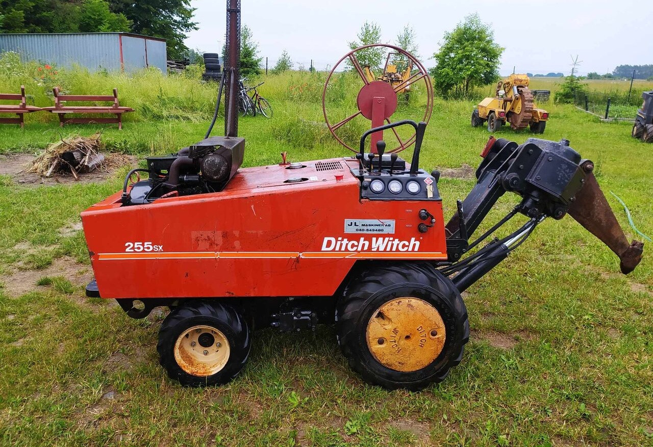 Ditch-Witch 255 SX - Kedjegrävare: bild 1 Ditch-Witch 255 SX - Kedjegrävare: bild 1