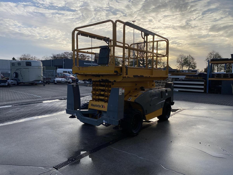 Haulotte Compact 12DX, Schaar hoogwerker, 4X4 Diesel - Saxlift: bild 5 Haulotte Compact 12DX, Schaar hoogwerker, 4X4 Diesel - Saxlift: bild 5