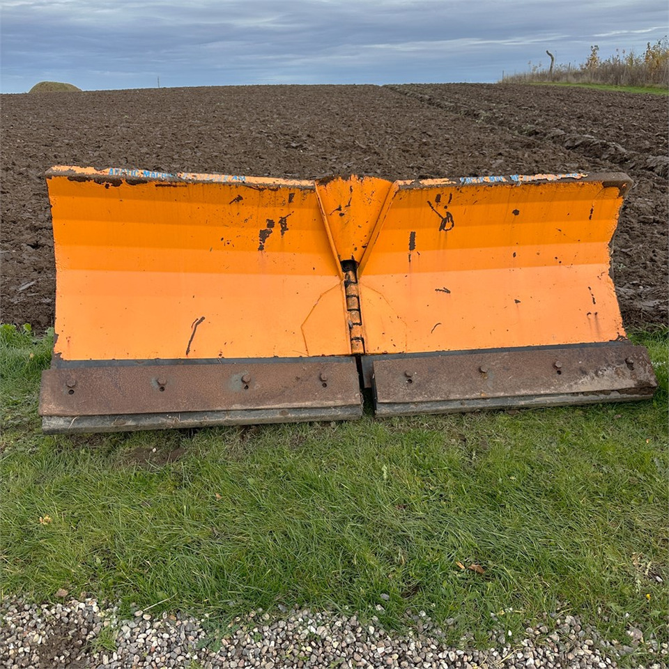 ABC Sneplov 240 cm - Sand-/ Saltspridare: bild 2 ABC Sneplov 240 cm - Sand-/ Saltspridare: bild 2