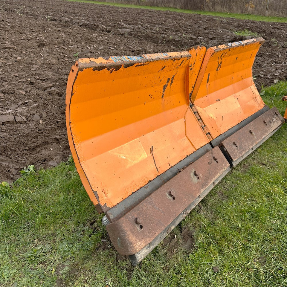 ABC Sneplov 240 cm - Sand-/ Saltspridare: bild 3 ABC Sneplov 240 cm - Sand-/ Saltspridare: bild 3