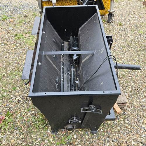 ABC Unknown - Sand-/ Saltspridare: bild 2 ABC Unknown - Sand-/ Saltspridare: bild 2