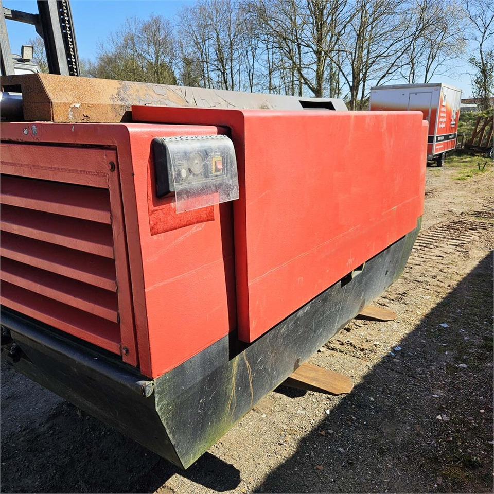 Atlas Copco XAS 146 - Luftkompressor: bild 1 Atlas Copco XAS 146 - Luftkompressor: bild 1