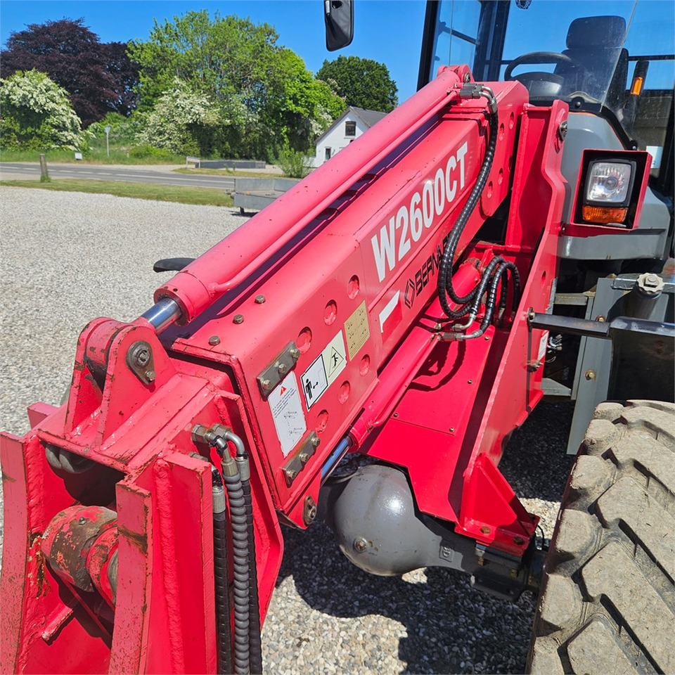 Bernards W2600CT Teleskop - Kompaktlastare/ Slirstyrda lastare: bild 4 Bernards W2600CT Teleskop - Kompaktlastare/ Slirstyrda lastare: bild 4