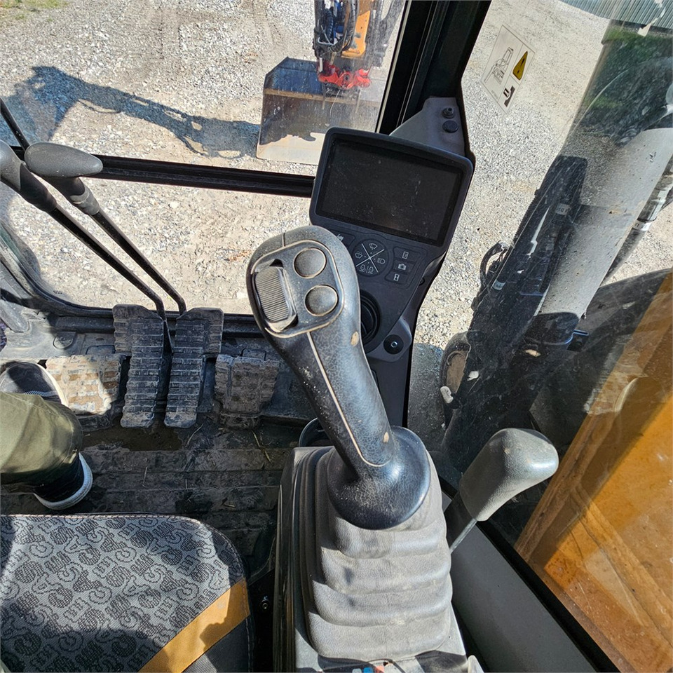 Minigrävmaskin Case CX75C SR: bild 14