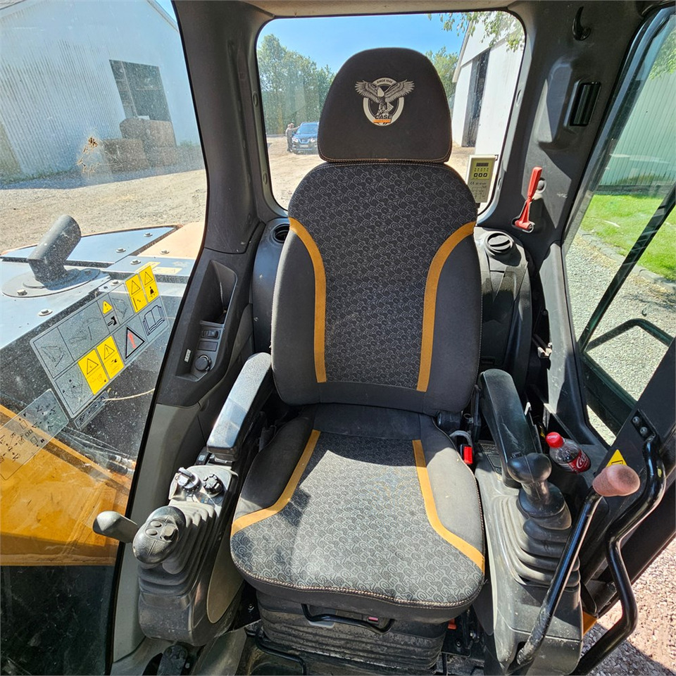Minigrävmaskin Case CX75C SR: bild 12
