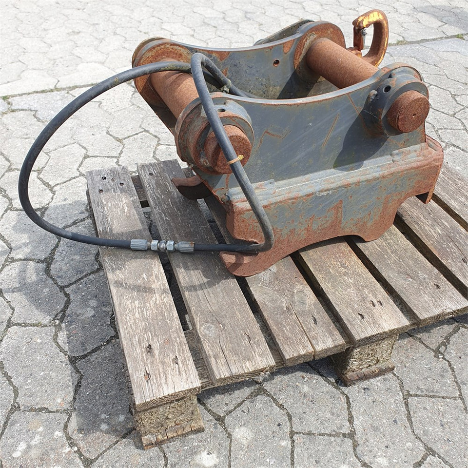 Engcon S45 - Redskapsfäste för Grävmaskin: bild 2 Engcon S45 - Redskapsfäste för Grävmaskin: bild 2