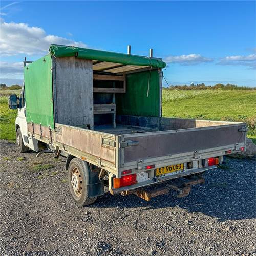 Fiat Ducato 35L ladvogn - Flakbil: bild 3 Fiat Ducato 35L ladvogn - Flakbil: bild 3