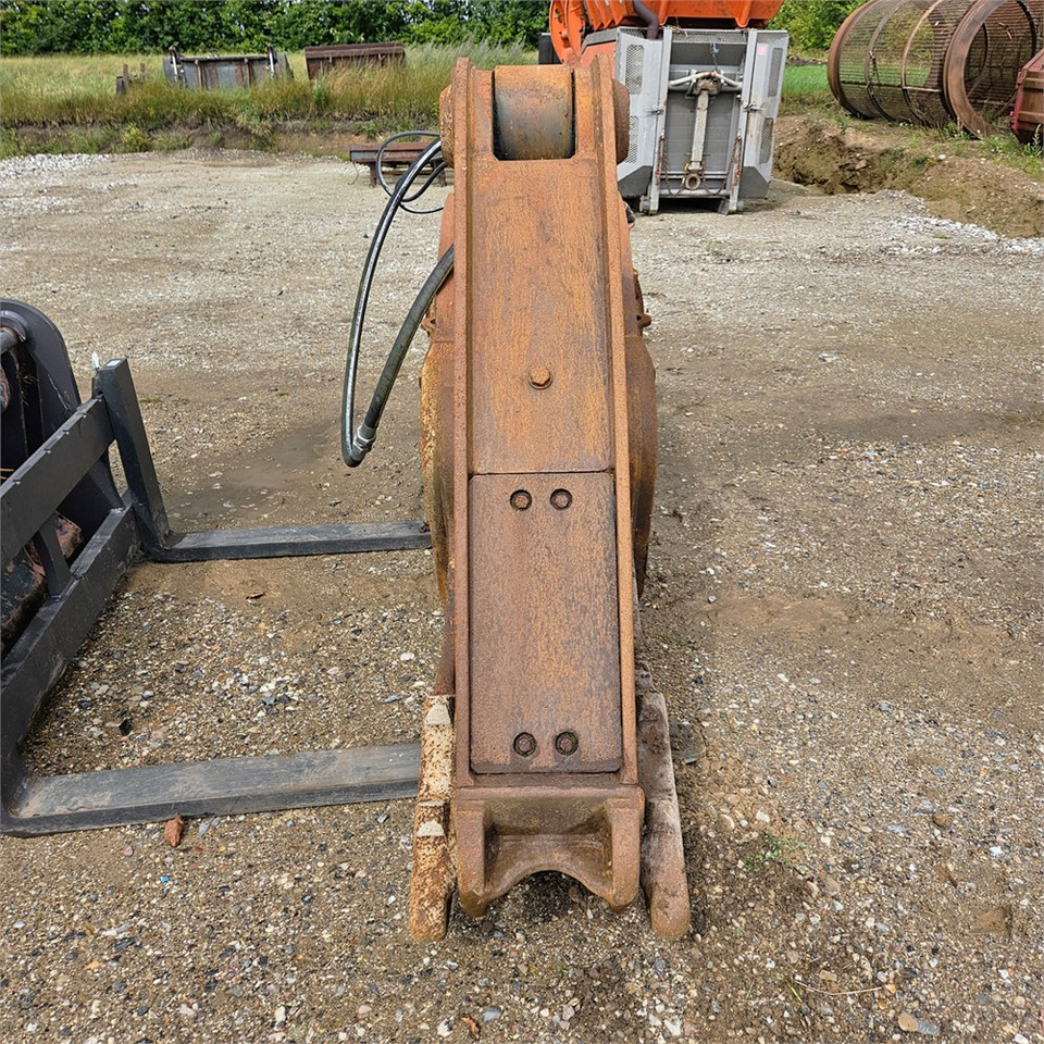 Furukawa VM25-ER - Hydraulisk sax för Grävmaskin: bild 2 Furukawa VM25-ER - Hydraulisk sax för Grävmaskin: bild 2