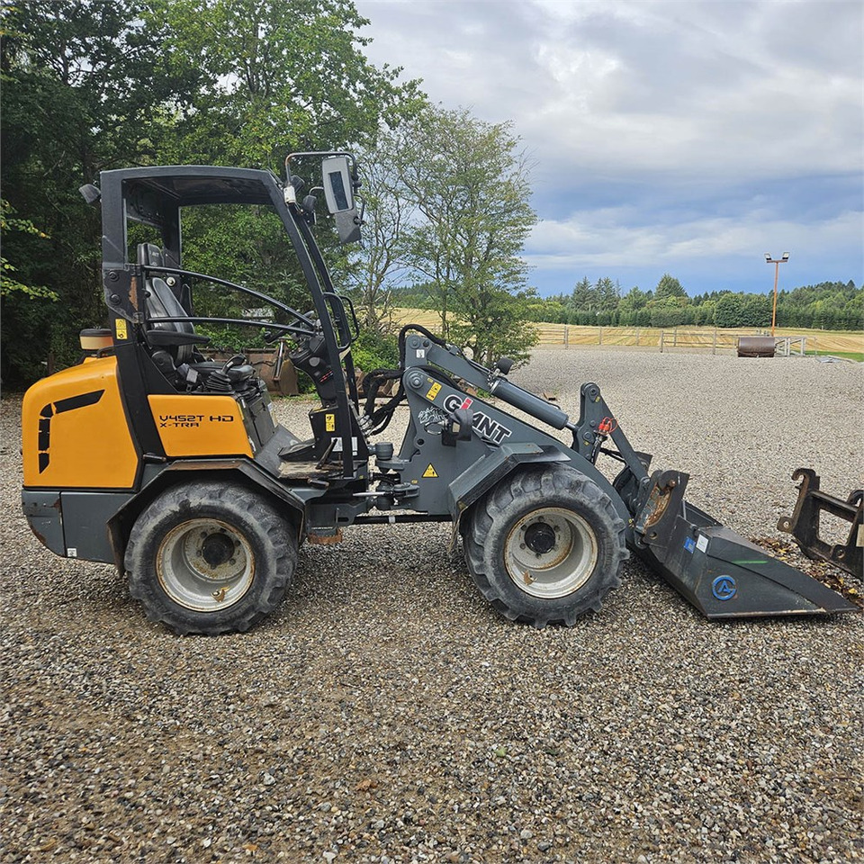 Giant V452T X-TRA HD - Hjullastare: bild 1 Giant V452T X-TRA HD - Hjullastare: bild 1