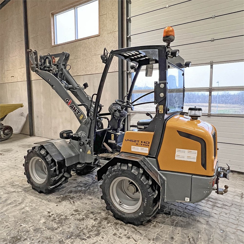 Giant V452T X-Tra HD - Hjullastare: bild 3 Giant V452T X-Tra HD - Hjullastare: bild 3