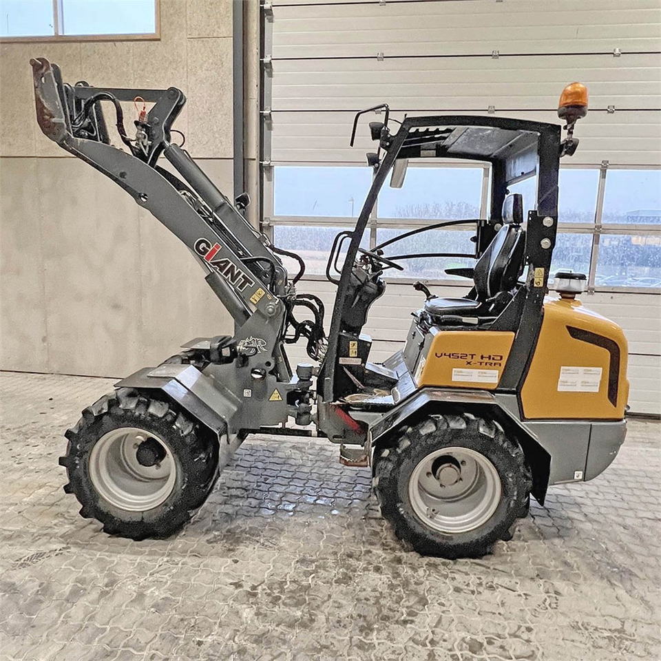 Giant V452T X-Tra HD - Hjullastare: bild 4 Giant V452T X-Tra HD - Hjullastare: bild 4