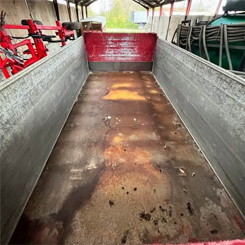 Hvamø 2530 Tipvogn/Tipper - Tippvagn för lantbruk: bild 4 Hvamø 2530 Tipvogn/Tipper - Tippvagn för lantbruk: bild 4